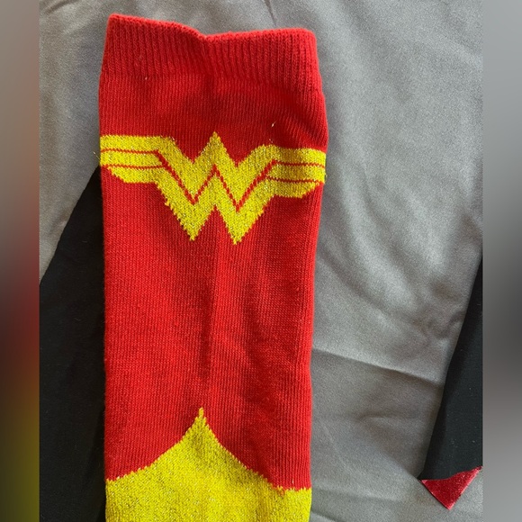 Wonder Woman Adult Cape Socks - Picture 4 of 4